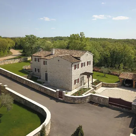 Barbarella Villa Tinjan