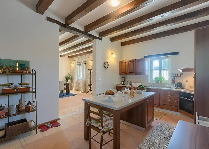 Barbarella 别墅 Tinjan