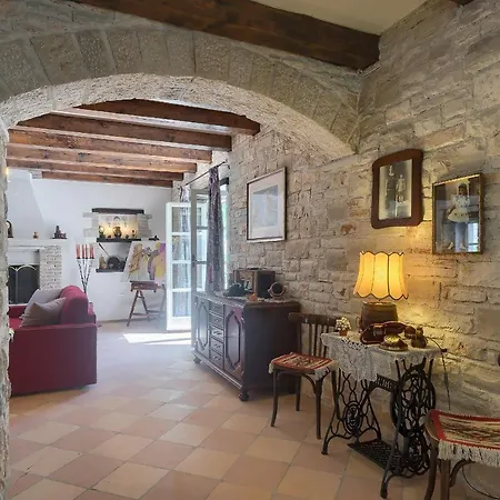 Vila Barbarella Tinjan