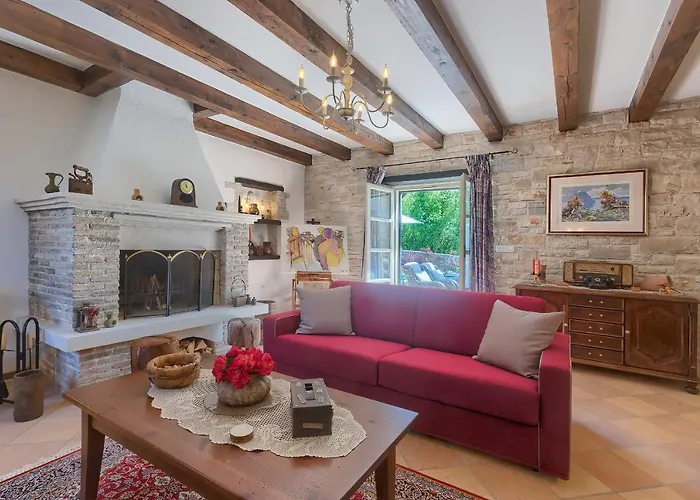 Barbarella Vila Tinjan