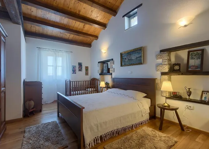 Barbarella Vila Tinjan