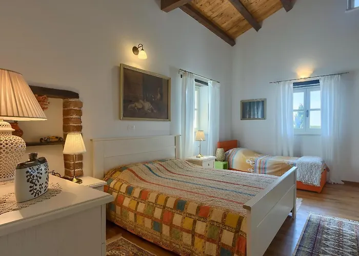 Barbarella Vila Tinjan